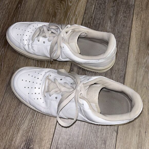 Nike Men’s US Size 9 Air Force 1 Low Triple White Shoes 315122-111 Repainted - Picture 9 of 15